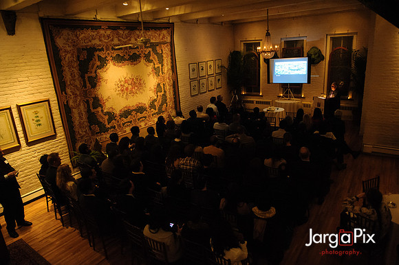 Temple_NYC_Alumni_Alger_House_2012-100