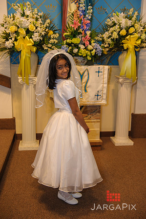 SofiaMaria_Gallo_Communion-022