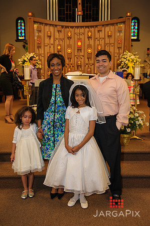 SofiaMaria_Gallo_Communion-005