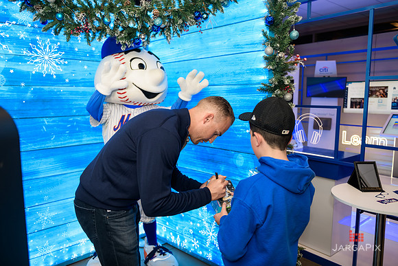 Soho_Citi_USQ_Giving_Tuesday_2019_Brandon_Nimmo-148