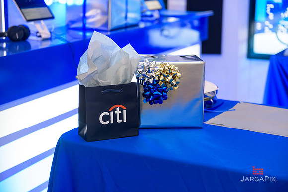 Soho_Citi_USQ_Gift Wrapping_2019_Activation-003
