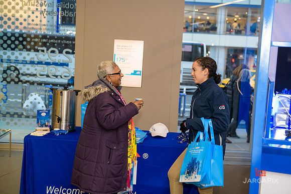 Soho_Citi_USQ_Gift Wrapping_2019_Activation-075