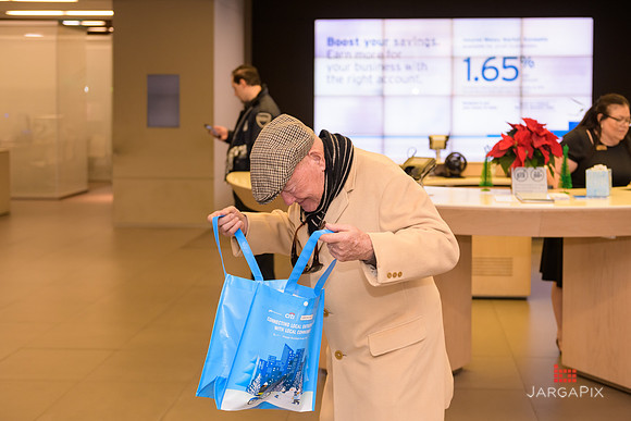 Soho_Citi_USQ_Gift Wrapping_2019_Activation-053