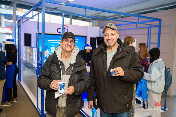 Soho_Citi_USQ_Gift Wrapping_2019_Activation-051