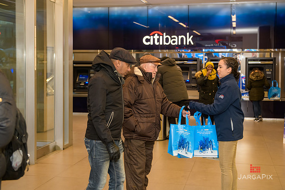 Soho_Citi_USQ_Gift Wrapping_2019_Activation-073