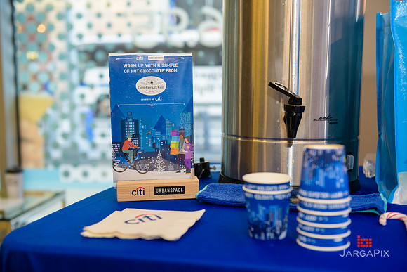 Soho_Citi_USQ_Gift Wrapping_2019_Activation-017
