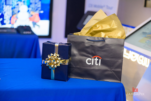 Soho_Citi_USQ_Gift Wrapping_2019_Activation-005