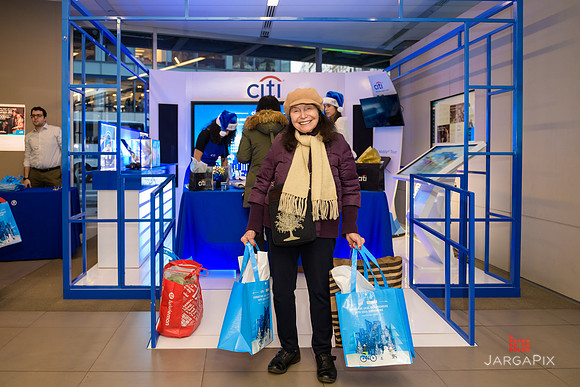 Soho_Citi_USQ_Gift Wrapping_2019_Activation-092
