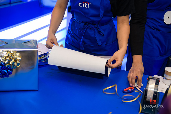 Soho_Citi_USQ_Gift Wrapping_2019_Activation-086