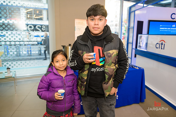 Soho_Citi_USQ_Gift Wrapping_2019_Activation-035