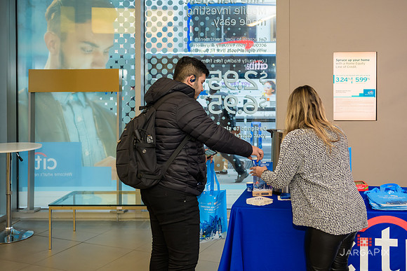 Soho_Citi_USQ_Gift Wrapping_2019_Activation-057