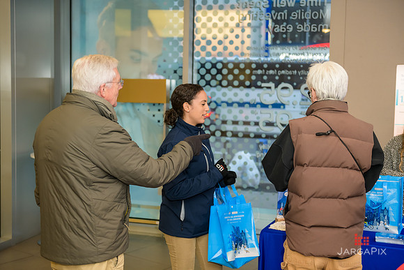 Soho_Citi_USQ_Gift Wrapping_2019_Activation-082