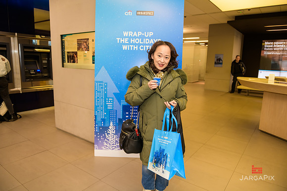 Soho_Citi_USQ_Gift Wrapping_2019_Activation-060