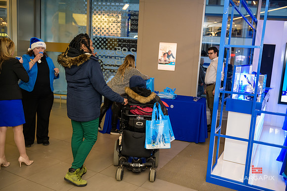 Soho_Citi_USQ_Gift Wrapping_2019_Activation-091