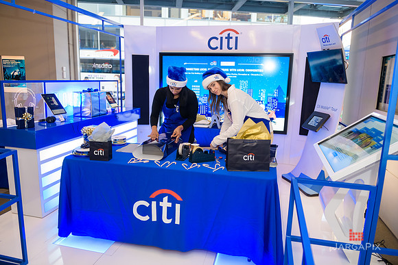 Soho_Citi_USQ_Gift Wrapping_2019_Activation-029