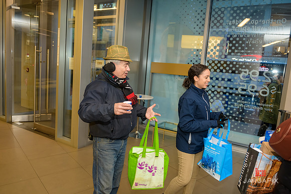 Soho_Citi_USQ_Gift Wrapping_2019_Activation-094