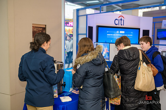 Soho_Citi_USQ_Gift Wrapping_2019_Activation-042