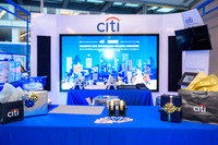 Soho_Citi_USQ_Gift Wrapping_2019_Activation-002