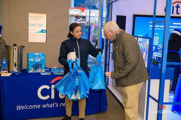 Soho_Citi_USQ_Gift Wrapping_2019_Activation-078