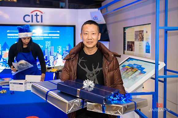 Soho_Citi_USQ_Gift Wrapping_2019_Activation-108