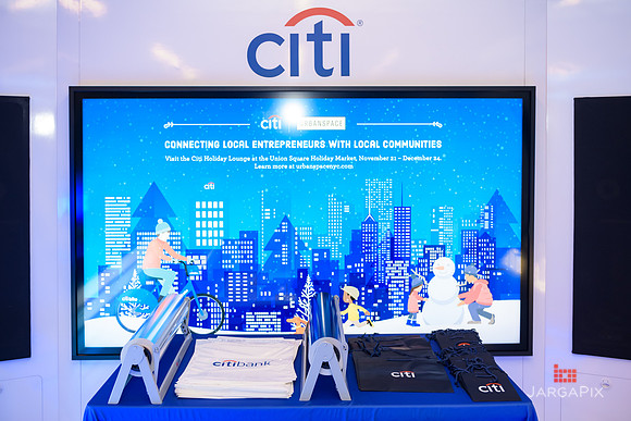 Soho_Citi_USQ_Gift Wrapping_2019_Activation-007