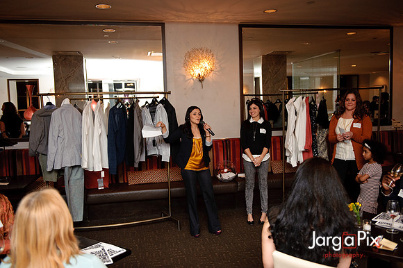 Temple_Saks5thAve-056