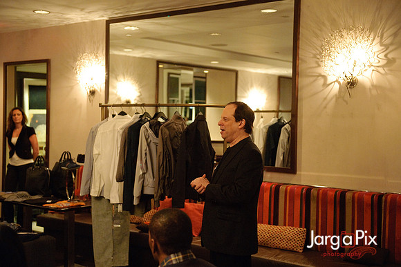 Temple_Saks5thAve-031