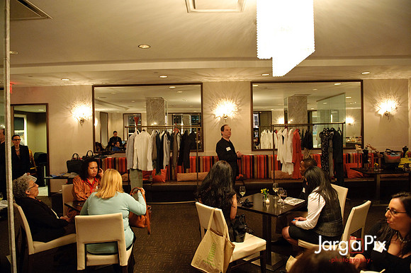 Temple_Saks5thAve-029