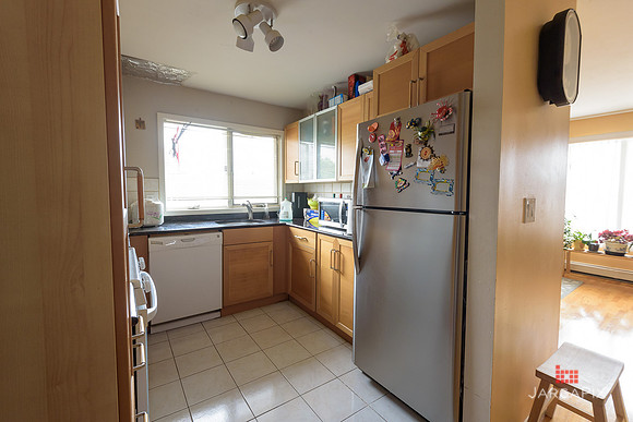 Mike_Vicchio_real_Estate_Listing_389_jersey_ave_fairview-014