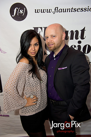Flaunt_Seesion{s}_Chandelier_Room_2011-184