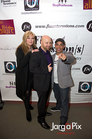 Flaunt_Seesion{s}_Chandelier_Room_2011-219