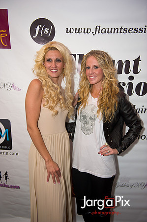 Flaunt_Seesion{s}_Chandelier_Room_2011-225