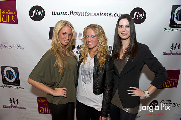 Flaunt_Seesion{s}_Chandelier_Room_2011-202