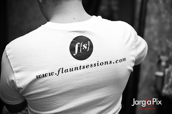 Flaunt_Seesion{s}_Chandelier_Room_2011-009