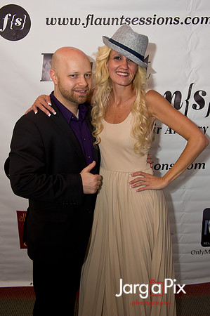 Flaunt_Seesion{s}_Chandelier_Room_2011-186
