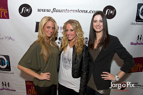 Flaunt_Seesion{s}_Chandelier_Room_2011-201