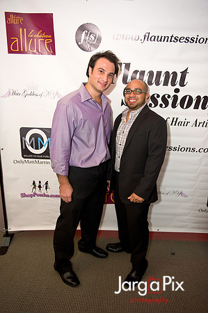Flaunt_Seesion{s}_Chandelier_Room_2011-247