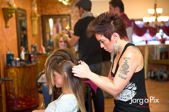 Flaunt_Seesion{s}_Chandelier_Room_2011-025