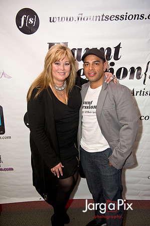 Flaunt_Seesion{s}_Chandelier_Room_2011-230