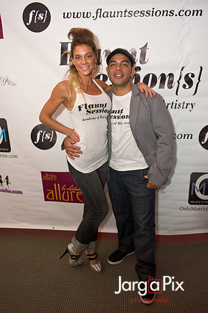 Flaunt_Seesion{s}_Chandelier_Room_2011-264