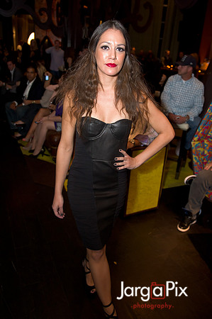 Flaunt_Seesion{s}_Chandelier_Room_2011-112