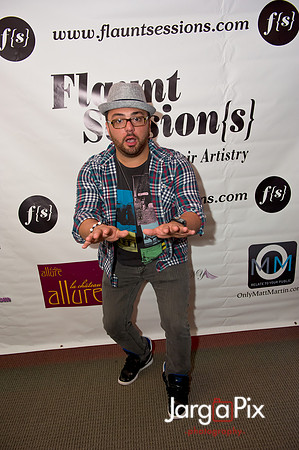 Flaunt_Seesion{s}_Chandelier_Room_2011-177