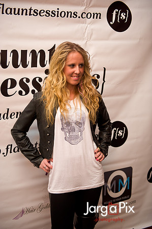 Flaunt_Seesion{s}_Chandelier_Room_2011-080