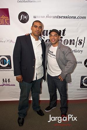 Flaunt_Seesion{s}_Chandelier_Room_2011-228