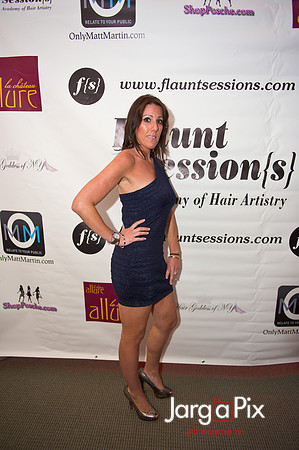 Flaunt_Seesion{s}_Chandelier_Room_2011-203