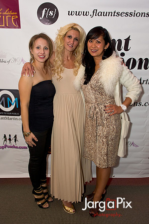 Flaunt_Seesion{s}_Chandelier_Room_2011-191
