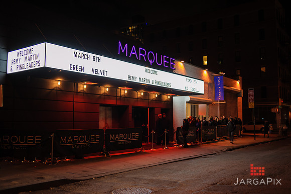 Robin_Thicke_Birthday_Remy_Martin__SoHo_Exp_2013-005