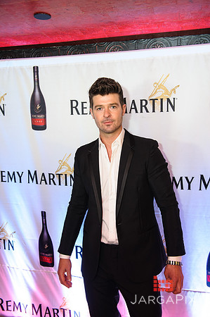 Robin_Thicke_Birthday_Remy_Martin__SoHo_Exp_2013-095