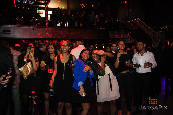 Robin_Thicke_Birthday_Remy_Martin__SoHo_Exp_2013-099
