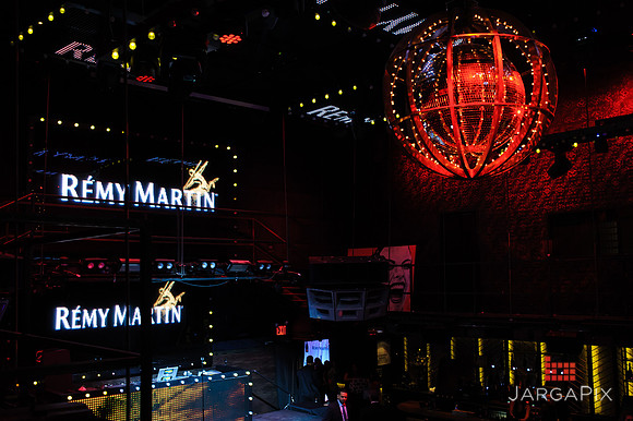 Robin_Thicke_Birthday_Remy_Martin__SoHo_Exp_2013-037